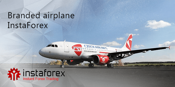 InstaForex airplane